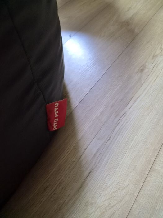 Skórzana pufa pitu pitu