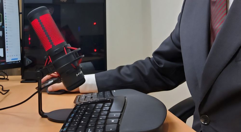 Microfone HyperX QuadCast Gaming (vermelho)