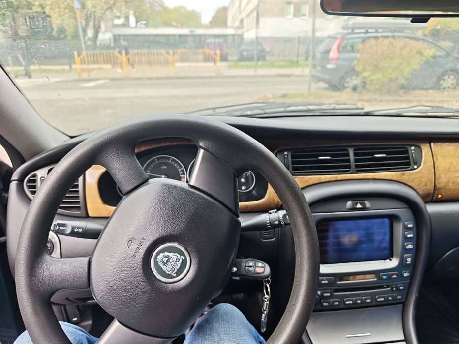 Jaguar X-Type