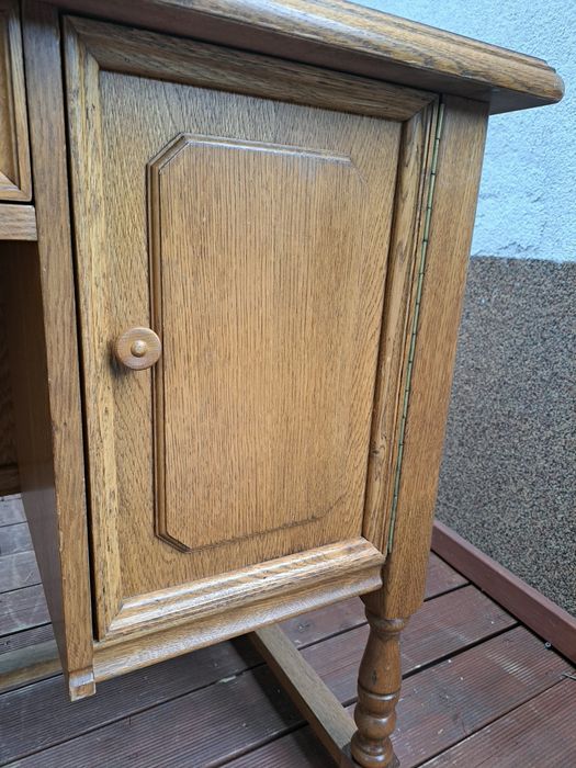 Solidne biurko dębowe gabinet  124/65/78