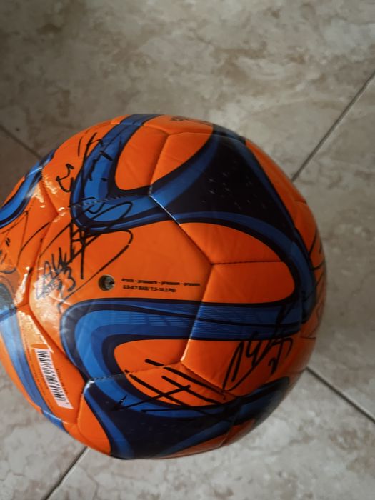 Bola adidas world cup brazil 2014 assinada  plantel do benfica 201