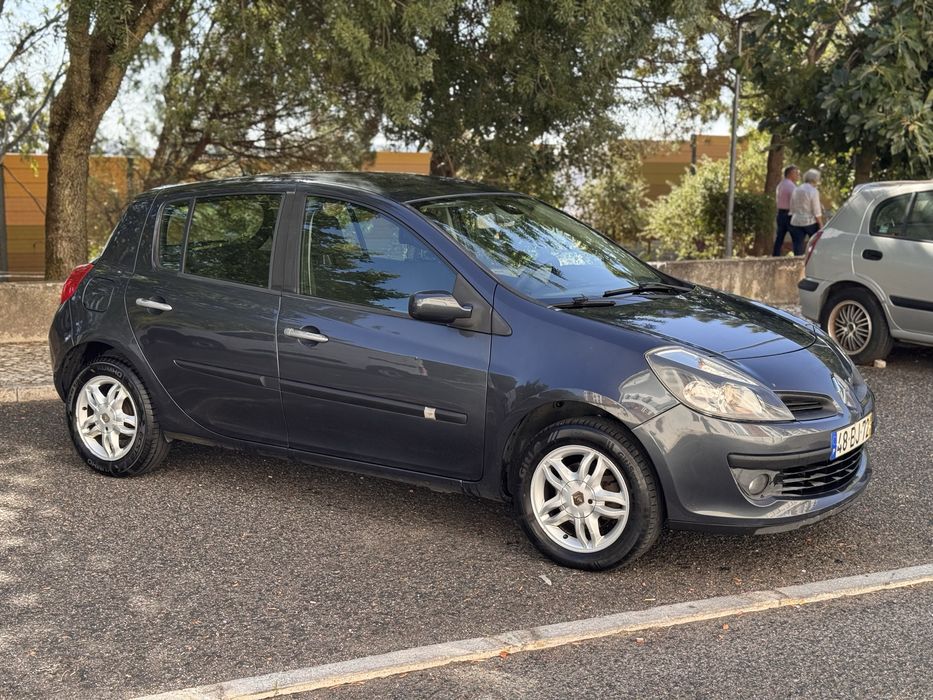 Renault Clio III 1.2 75cv
