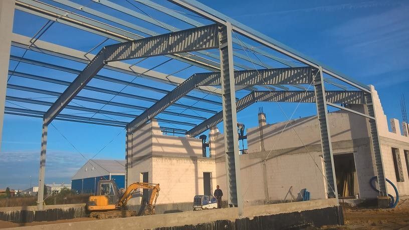 Konstrukcja stalowa 1000m2 --20x50x6m