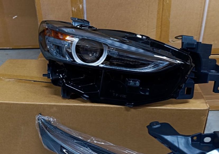 Фари АФС Мазда 6 оптика 2019 Mazda 6 AFS USA 20