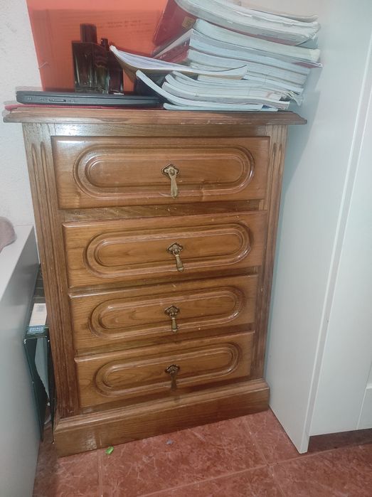 Moveis Madeira. 5 peças.