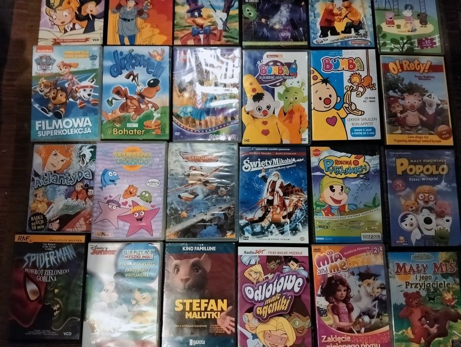 70 płyt DVD z bajkami.