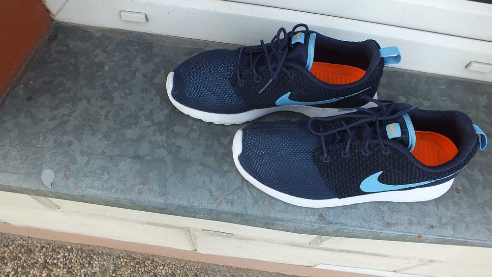 Super buty sportowe marki Nike w roz 44