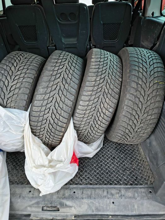 Opony zimowe Nokian 215/60 R16