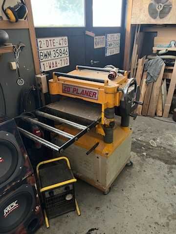 Grubościówka MB105