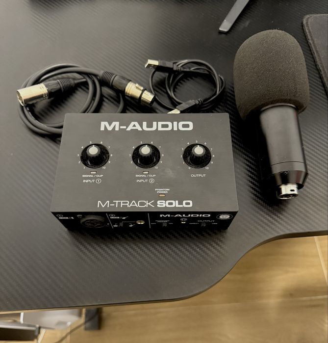 Microfone condensador + interface de áudio + cabo xlr