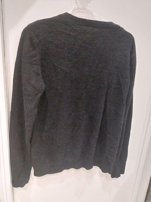 Sweter czarny nie ma wad