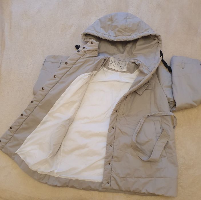 Куртка осенняя с капюшоном