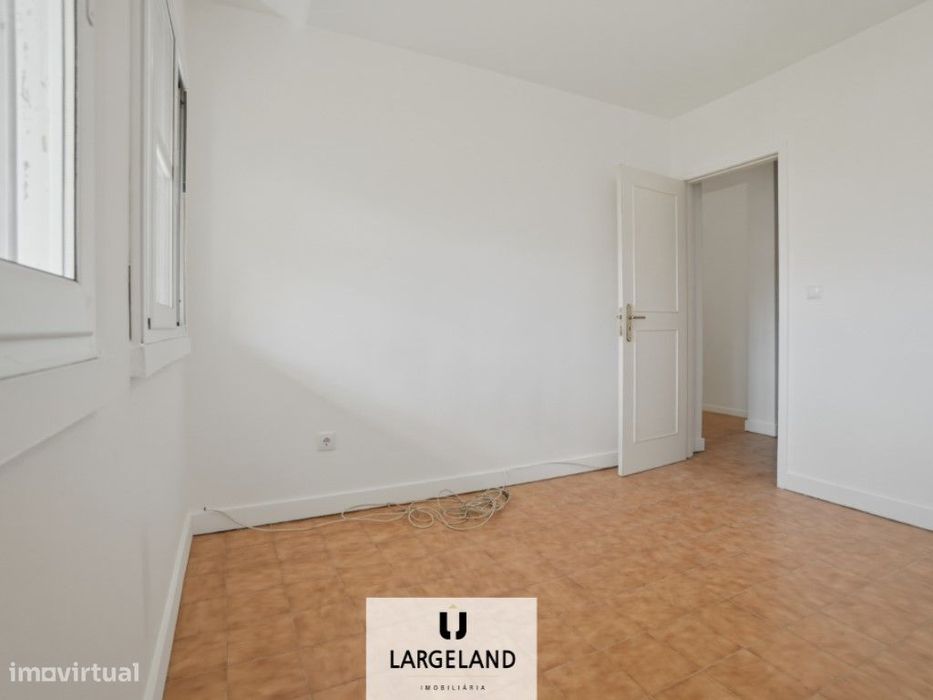 Imovel T4 para investimento