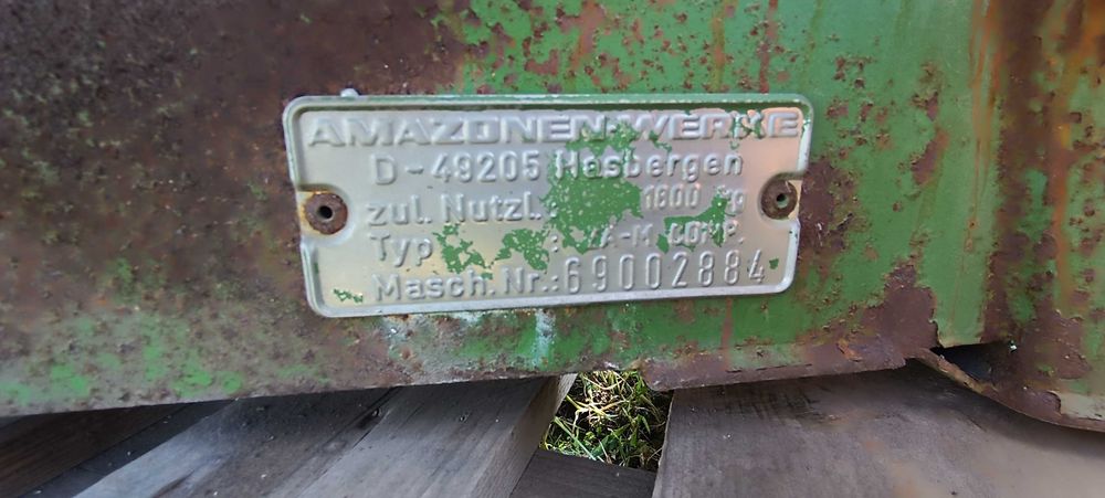 Rozsiewacz nawozu Amazone amazonka ZA-M