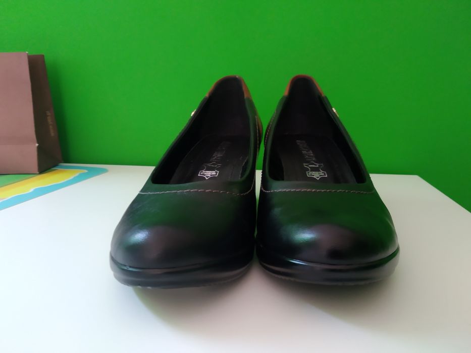 Nowe buty na koturnie