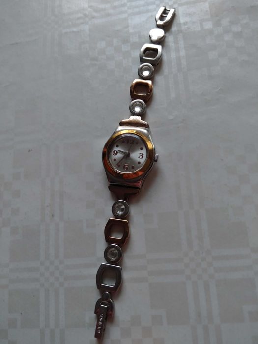 Relógio marca Swatch