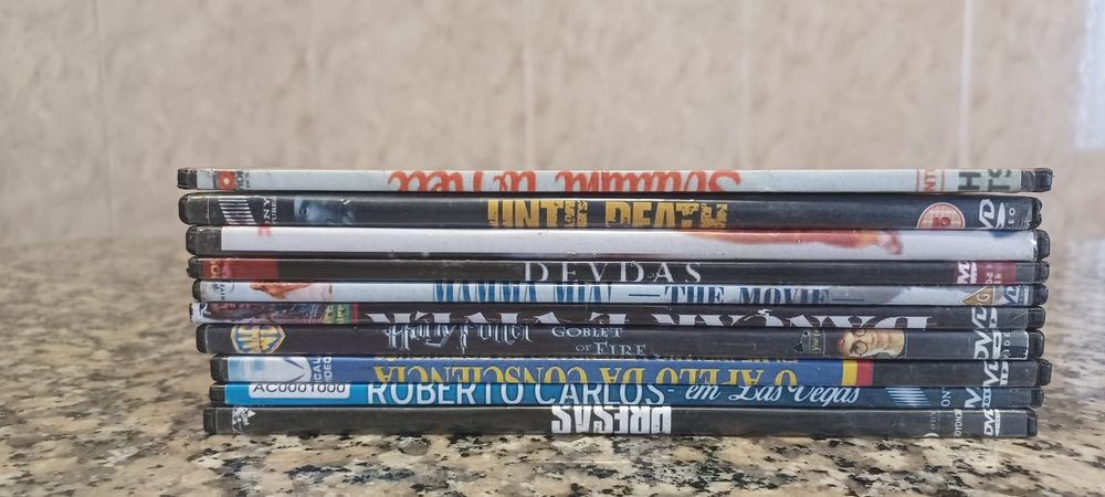 Grande lote de 60 filmes de vários géneros