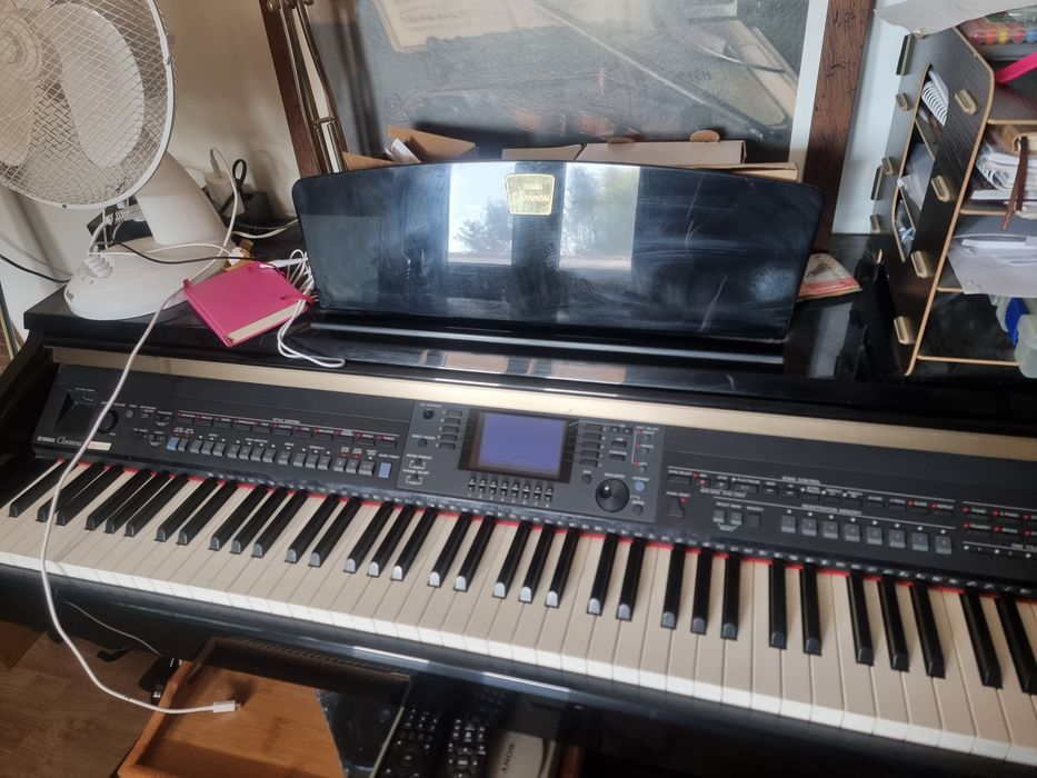Piano elétrico Clavinova CVP-501
