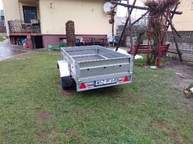 Przyczepka samochodowa