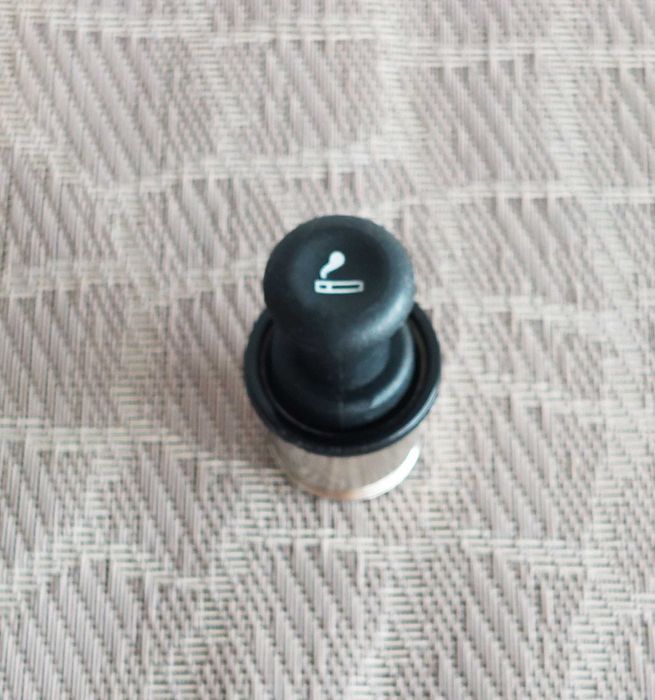 Isqueiro Ford de 12V