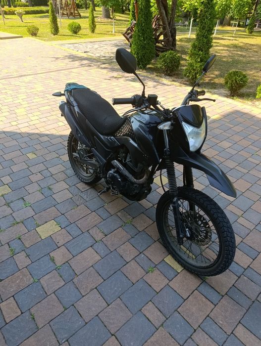 Продам мотоцикол лонкін прус 200