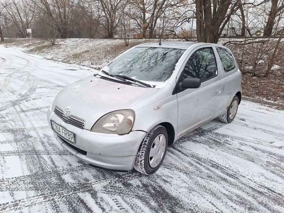 Toyota Yaris 1.0 benzyna
