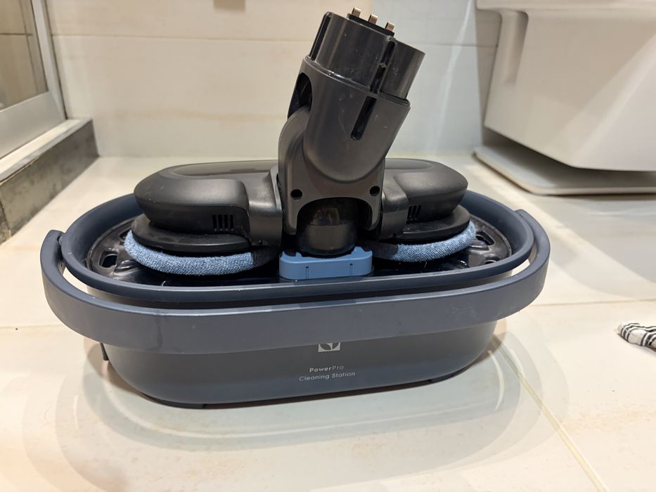 Szczotka myjąca Electrolux ZE168 plus stacja myjąca  Power Pro