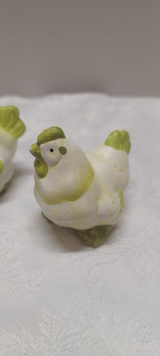 Figurki ceramiczne kury