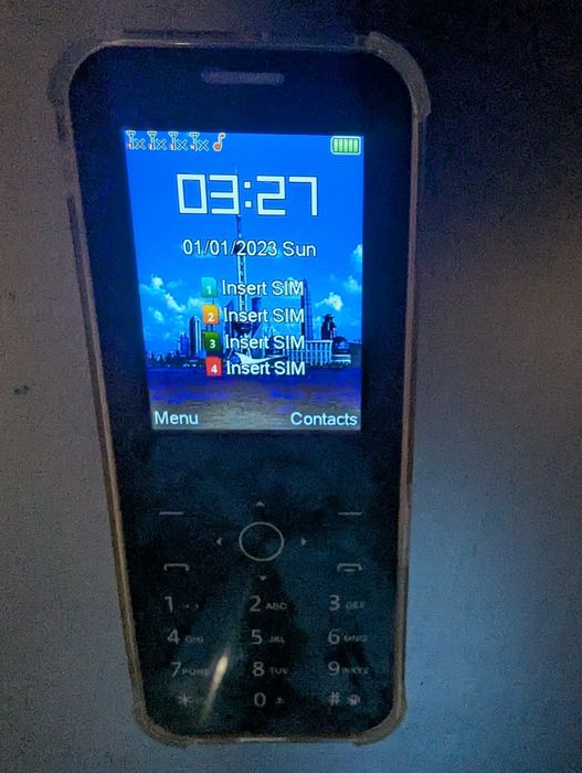 Кнопочний телефон кнопковий