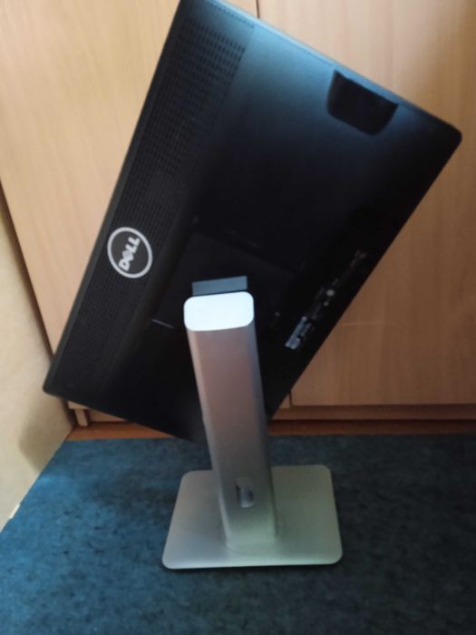 широкоформатный монитор Dell P2212H 22 дюйма