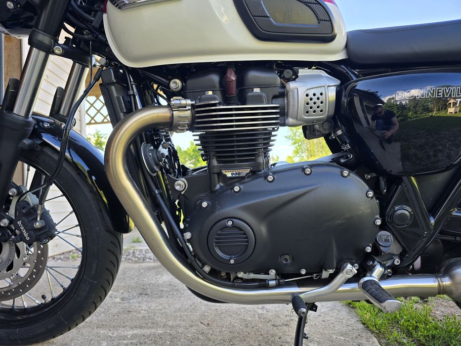Triumph Bonneville T100  niski przebieg. ZADBANY