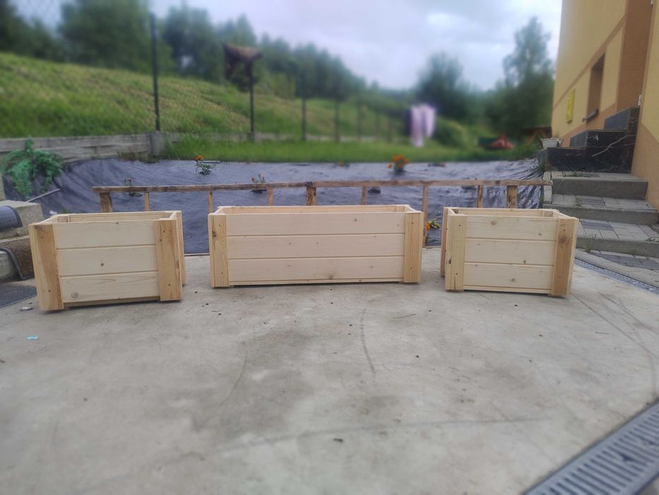 Donice ogrodowe drewniane