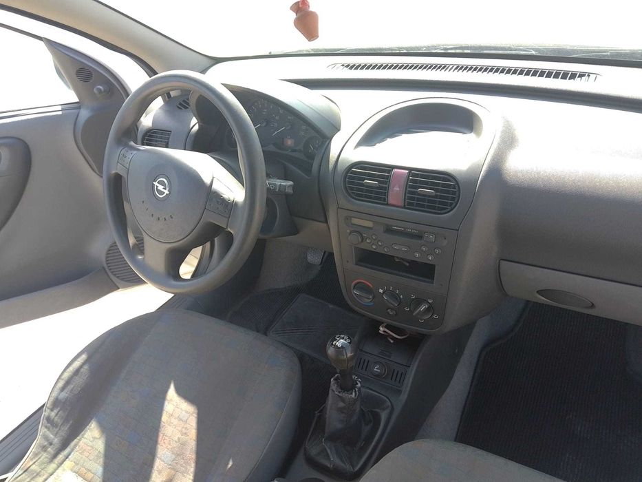 Vendo Opel Corsa C 1.7 comercial (2001) fiável e económico