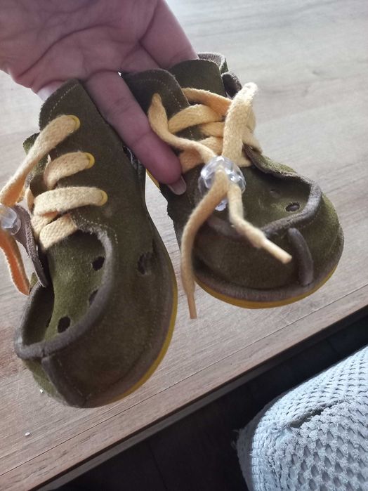 GUCIO zielone sznurowane buty dziecięce r. 28