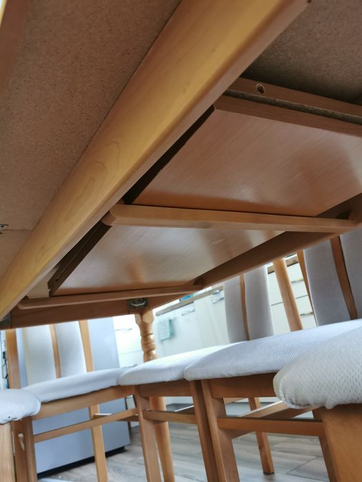 Stół z 6 krzesłami