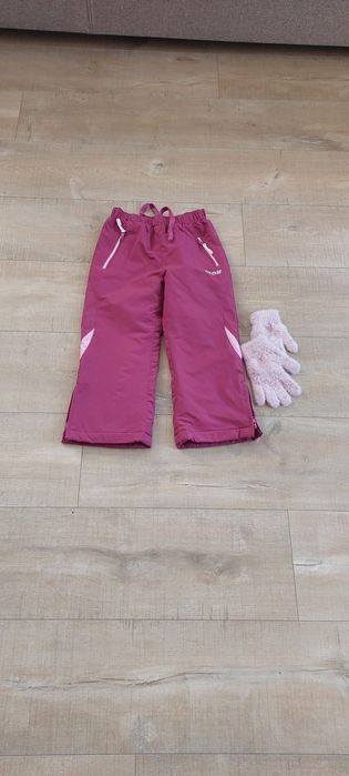 Zestaw ubranek dla dziewczynki w rozmiarze 92/98 - stan bardzo dobry