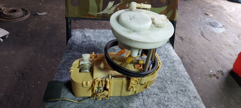 Бензонасос взборі,колба,модуль бака топлевний Киа Cerato 2004-2009.