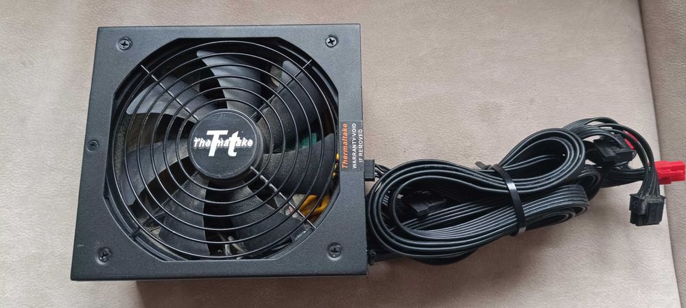 Thermaltake model TPD-0750M на 750 ватт. С сертификатом 80Plus Gold