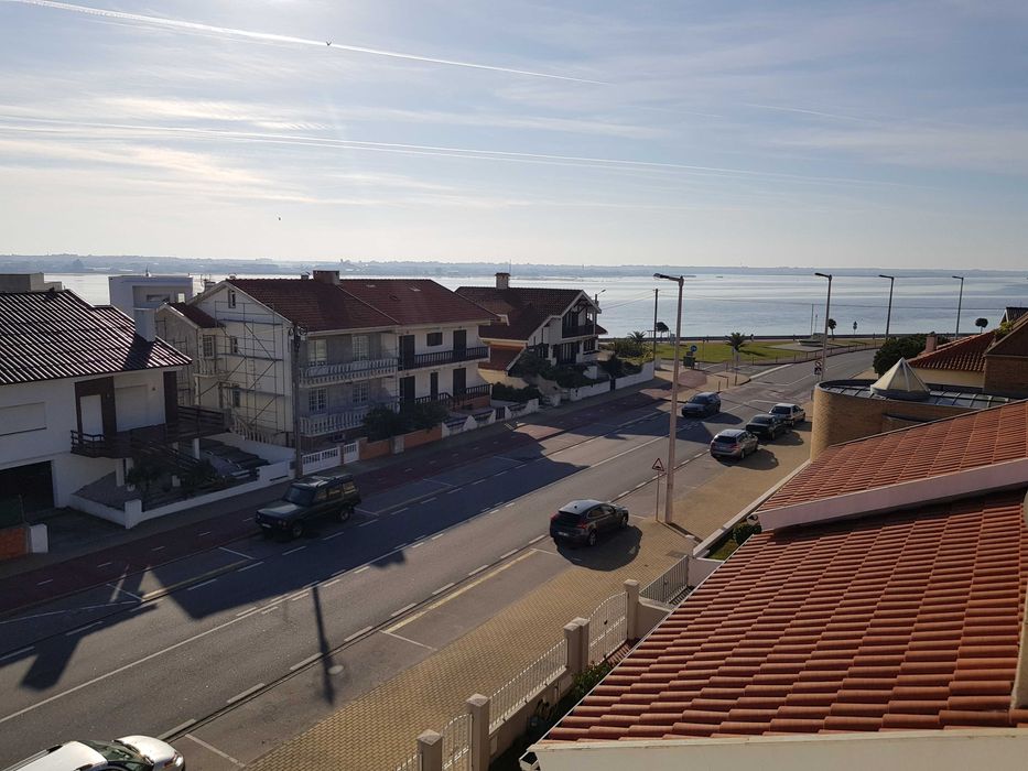 O próprio vende na Costa Nova  Apart. T3+1 duplex c/ vista  Mar e Ria