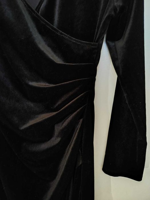 Sukienka z weluru z marszczeniem i falbanką, S/M