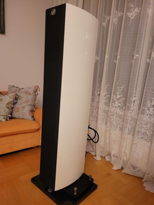 Kolumny podłogowe głośnikowe  TRIANGLE Magellan Quatuor