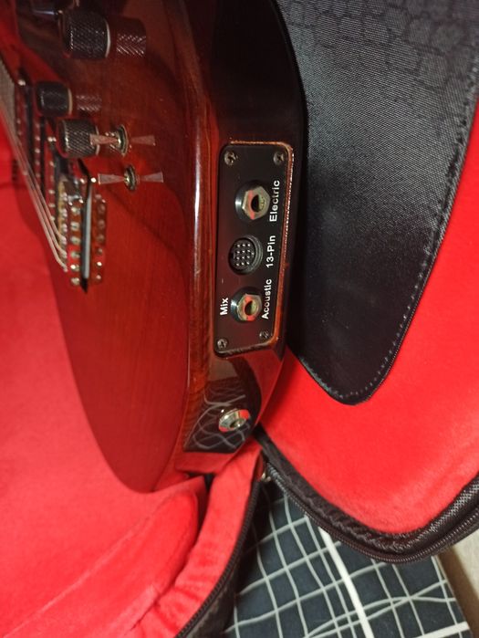 Godin xtSA universal guitar