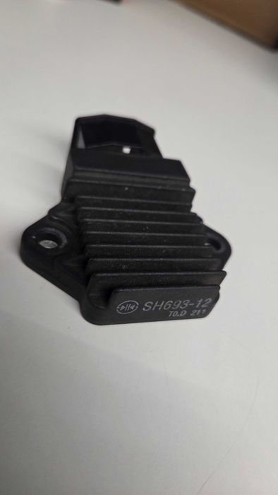 regulator napięcia sh 693-12