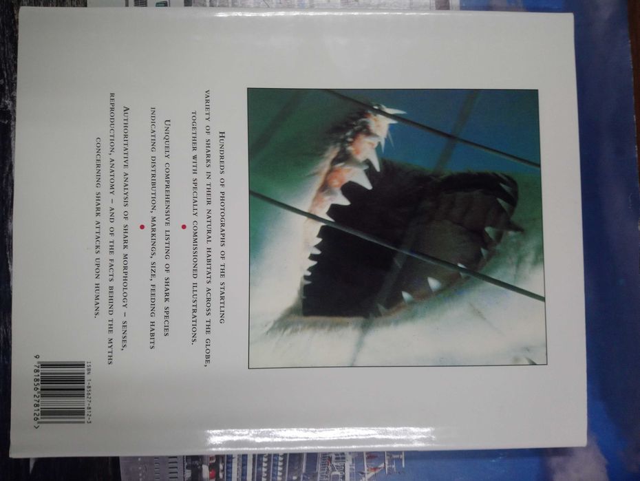 Livros sobre TUBARÕES / SHARK