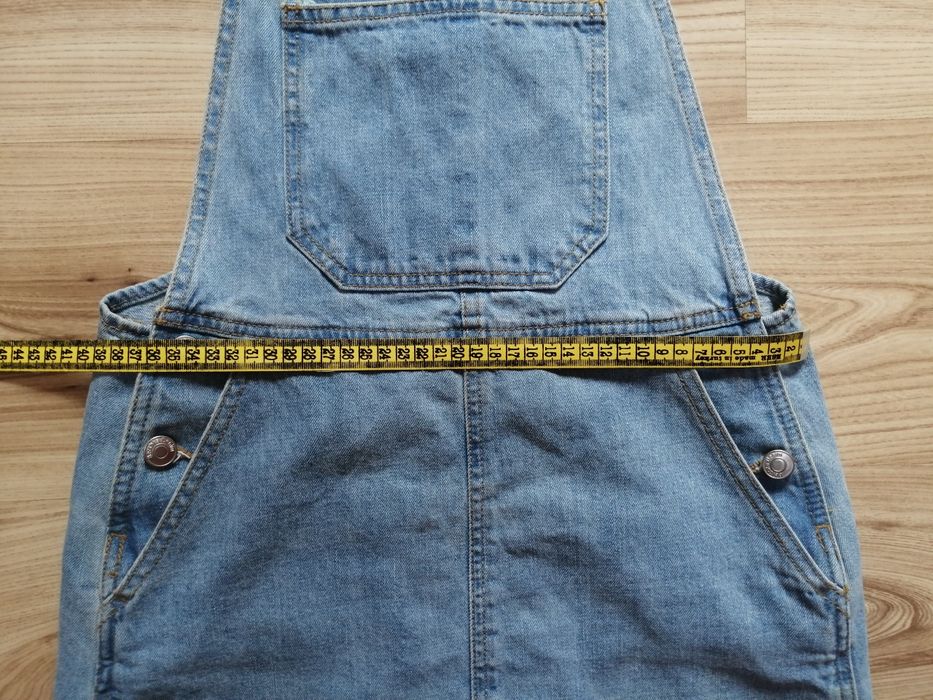 Jeansowa sukienka ogrodniczka Bershka 32 XXS