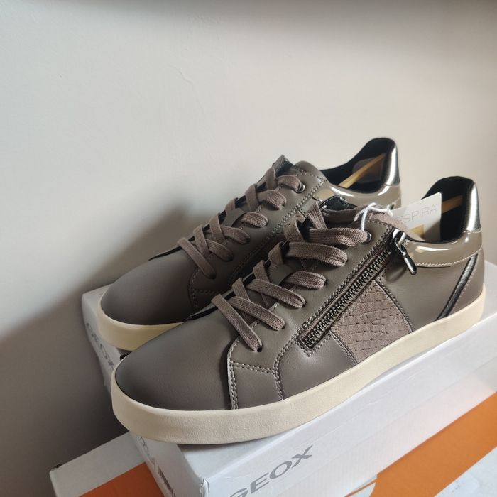 Nowe buty damskie GEOX  r.40 .