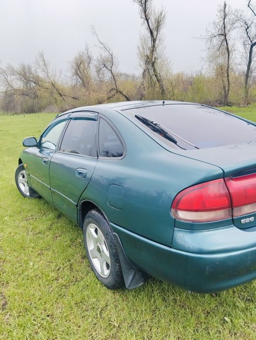 Продам свое авто Мазда 626GE