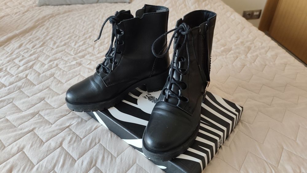 Vários pares de Calçado de senhora