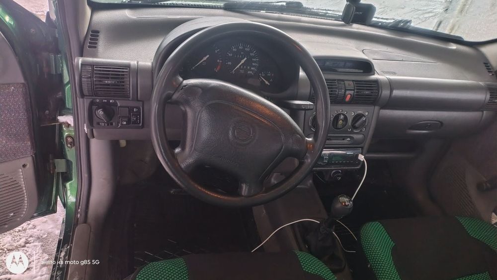 Продам авто Опель корса 1997року