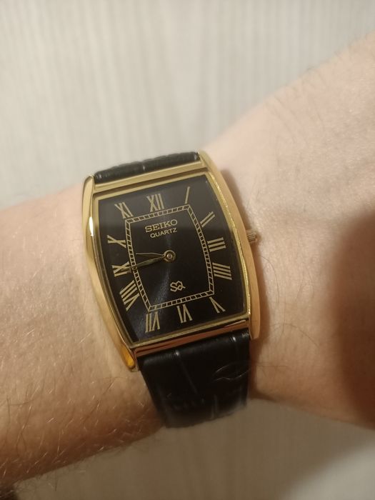 Вінтажний годинник Seiko Slim Barrel Tank